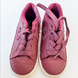 Converse Size 10 Burgundy Sneakers Shoes